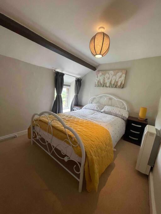 Yew Tree Cottage, 3 Bedroom, 4 Church Row Defynnog Devynock Exterior photo